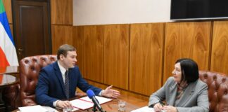 Валентин Коновалов и Светлана Окольникова. Фото из телеграм-канала главы РХ