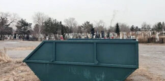 В Черногорске к Родительскому дню установили дополнительные контейнеры на кладбищах Фото из телеграм-канала администрация Черногорска