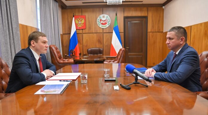 Валентин Коновалов и Роман Ковтун. Фото пресс-службы главы РХ