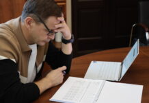 Глава Абакана принял отчет УКМиС о работе за год Фото: Абакан.рф