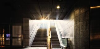 Метро. Изображение из фотобанка