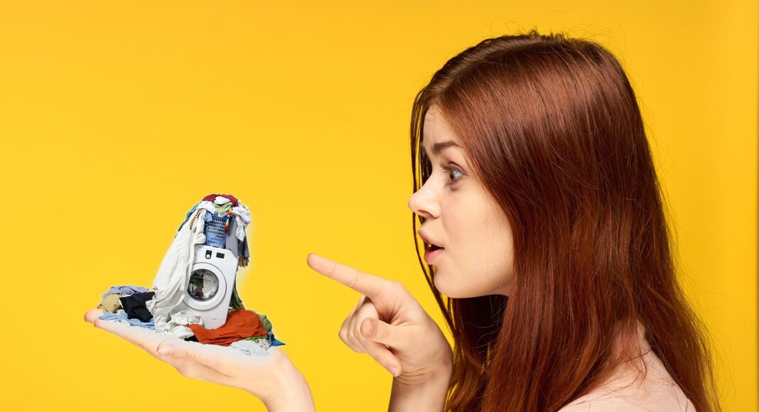 Изображение из фотобанка стирка, стиральная машина