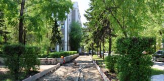 В Абакане меняют тротуары Фото: Абакан.рф