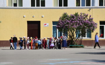 В Абакане начали работать пришкольные детские лагеря