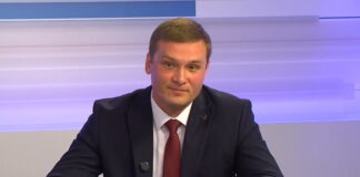 «Доброжелатели» вновь отправляют Валентина Коновалова в отставку Валентин Коновалов. Кадр съемки РТС