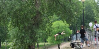 Абаканец ответит за прыжки с моста в ПКиО Фото: Абакан.рф