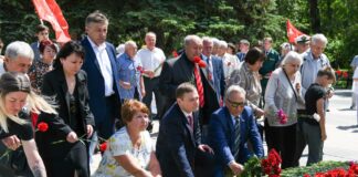 В Хакасии почтили память погибших в годы Великой Отечественной войны Фото со страницы главы РХ