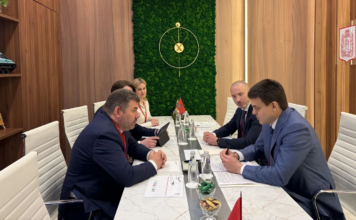 На ПМЭФ 2026 согласованы планы проведения полевой олимпиады юных геологов в Красноярске Фото из канала Роснедра в МАХ