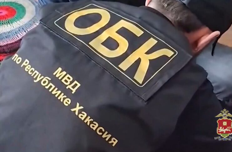 Задержан черногорец, обвиняемый в развратных действиях в отношении несовершеннолетних Кадр съемки МВД