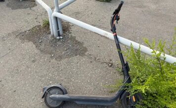 В Абакане женщина на автомобиле сбила женщину на самокате Фото Госавтоинспекции