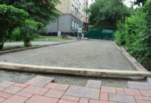 Грядут временные неудобства: дорожники подбираются к ремонту тротуаров возле гостиницы «Хакасия» Фото из телеграм-канала Абакан Официальный