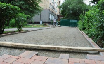 Грядут временные неудобства: дорожники подбираются к ремонту тротуаров возле гостиницы «Хакасия» Фото из телеграм-канала Абакан Официальный