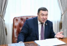 Глава Хакасии встретился с сенатором Александром Новьюховым Фото со страницы главы РХ