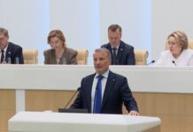 Ставка на ИИ и влияние Сбера: развитие или риск монополии? Герман Греф в Совете Федерации. Кадр съемки СФ