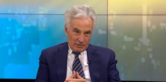 Сергей Привалов становится ещё одним потенциальным кандидатом в депутаты Госдумы Сергей Привалов. Скрин программы Политика жизни Вести-Хакасия