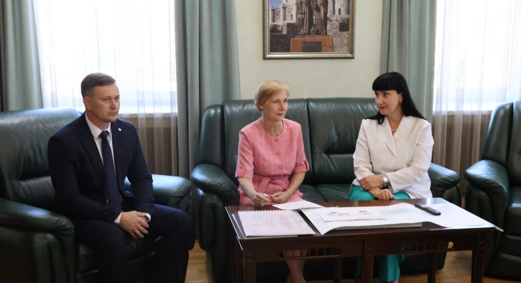 Назначение Владимира Коробейникова. Фото: Абакан.рф Назначение Владимира Коробейникова. Фото: Абакан.рф