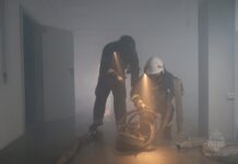 Абаканские пожарные потренировались тушить торговый центр Фото МЧС