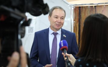 Более 21 млрд рублей выделено в бюджете Хакасии на образование Денис Кабанов. Фото со страницы ВС РХ