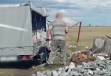 В Бейском районе инспекторы Минприроды выявили незаконный сброс мусора Кадр съемки Минприроды РХ