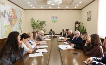 В Абакане разрабатывают комплекс дополнительных мер поддержки участников СВО и членов их семей Фото: Абакан.рф