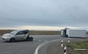 Водитель пострадал в ДТП в Усть-Абаканском районе ДТП в Усть-Абаканском районе Хакасии. Фото Госавтоинспекции