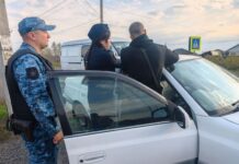 Рейд судебных приставов и Госавтоинспекции в Калинино завершился арестами Фото предоставлено пресс-службой УФССП по РХ