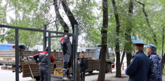 В Абакане устанавливают остановочные павильоны, изготовленные осужденными Фото предоставлено пресс-службой УФСИН по РХ