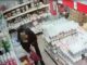 До двух лет тюрьмы за сыр: в Черногорске полиция завела дело на магазинного вора Кадр видео полиции Хакасии