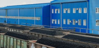 СУЭК-Хакасия механизирует процесс уборки просыпей угля на обогатительной фабрике Фото предоставлено пресс-службой СУЭК