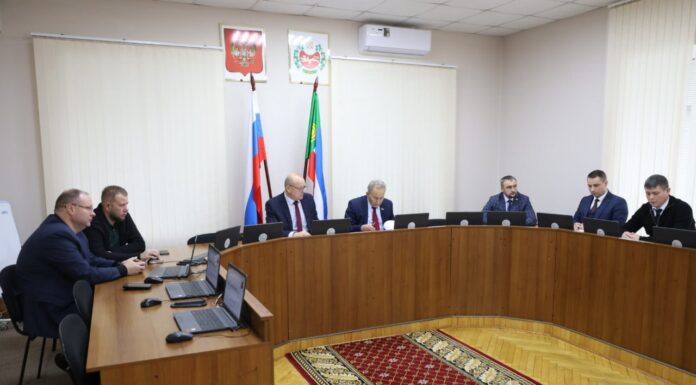 Министры Хакасии отчитались перед депутатами о реализации государственных программ Фото пресс-службы ВС РХ