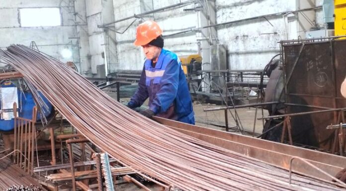 Студенты-гидростроители побывали с экскурсией на предприятиях МЖФ Абакана Фото с сайта МЖФ