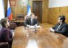 Встреча Валентина Коновалова с Ниной Леонченко и Татьяной Можаровой. Фото со страницы главы РХ