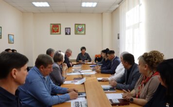 Первое заседание городского Совета депутатов. Фото со страницы администрации Абазы