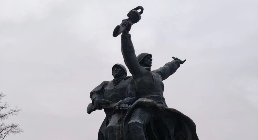 Мемориал воинской славы в Абакане Мемориал воинской славы в Абакане